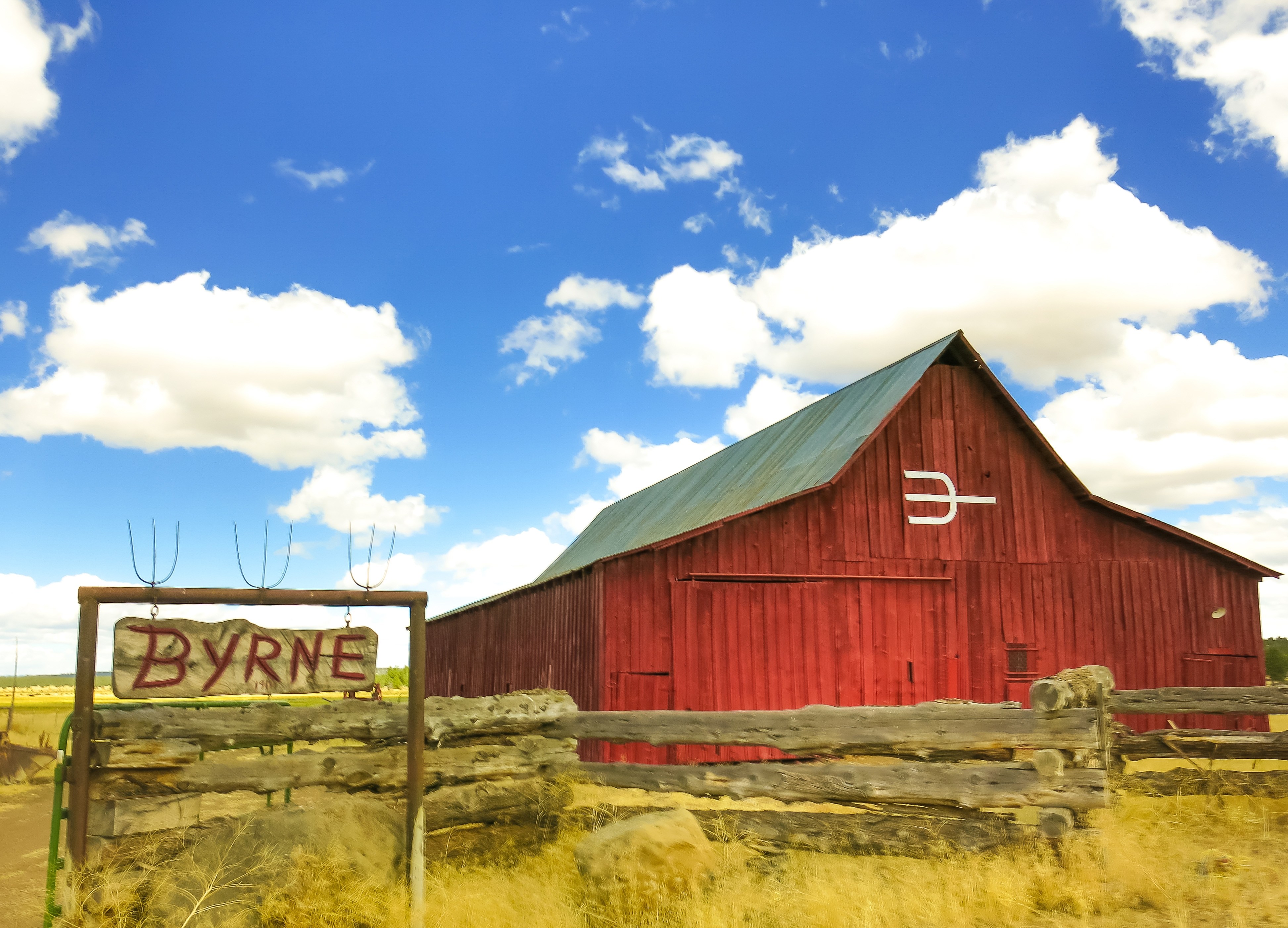 CAN_Sun_Fed_Ranch_Barn-Canvas